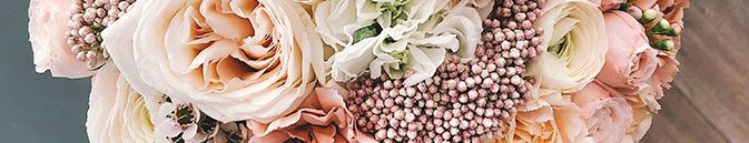 Заказывайте цветы в местном магазине в Тихвине от Гранд-Флора